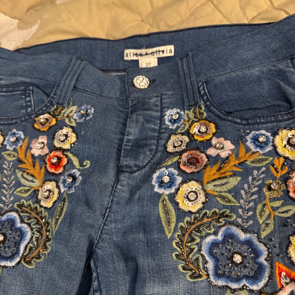 Gorgeous Embroidered Embellished Alice + Olivia Jeans Size 26 - Picture 3 of 4